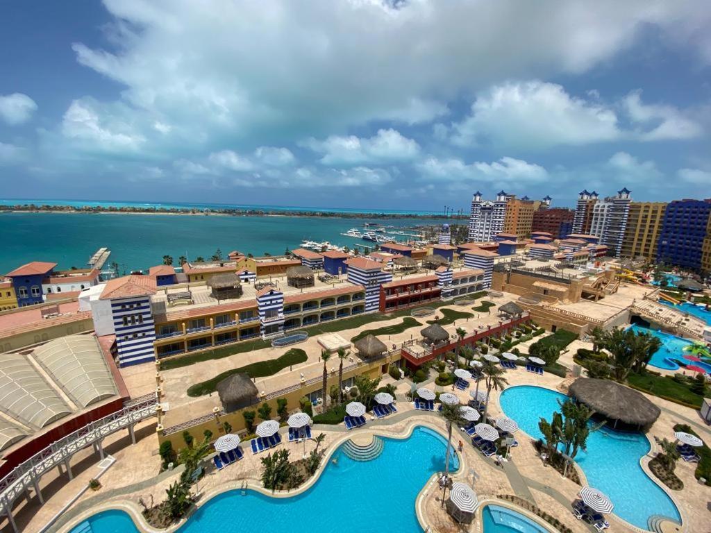 Porto Marina Resort Chalets Families Only Ель-Аламейн Екстер'єр фото