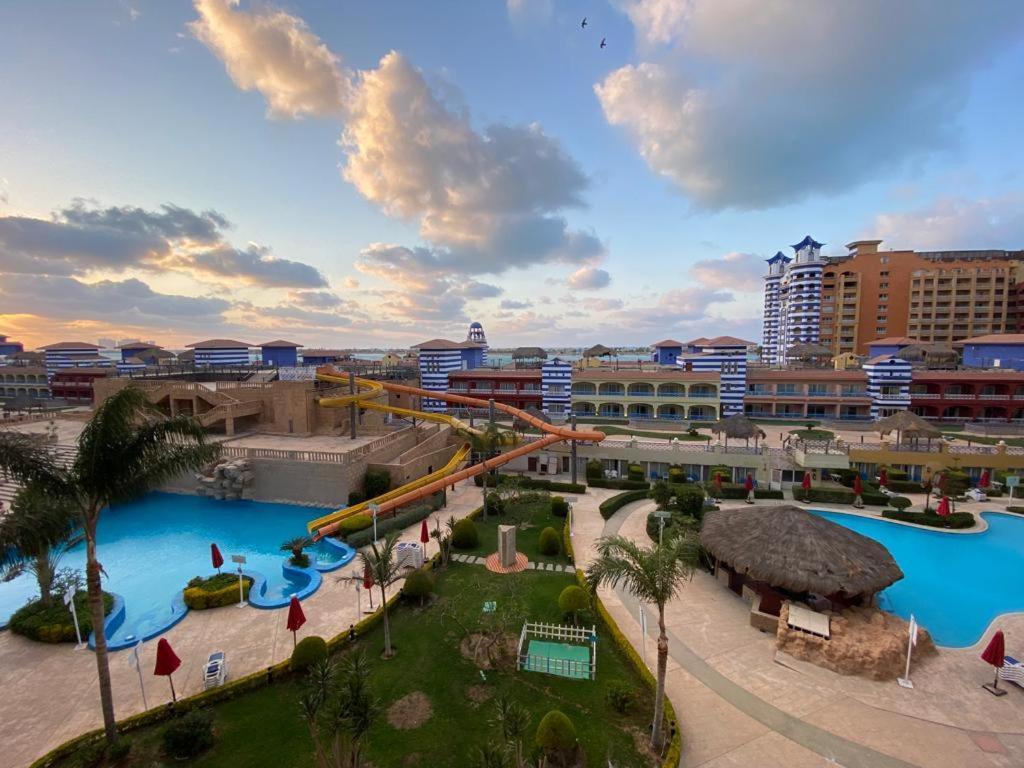 Porto Marina Resort Chalets Families Only Ель-Аламейн Екстер'єр фото