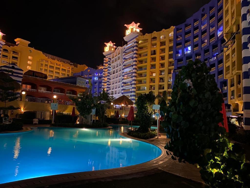 Porto Marina Resort Chalets Families Only Ель-Аламейн Екстер'єр фото